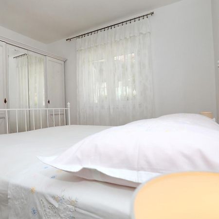 Apartments Sakal 特罗吉尔 外观 照片