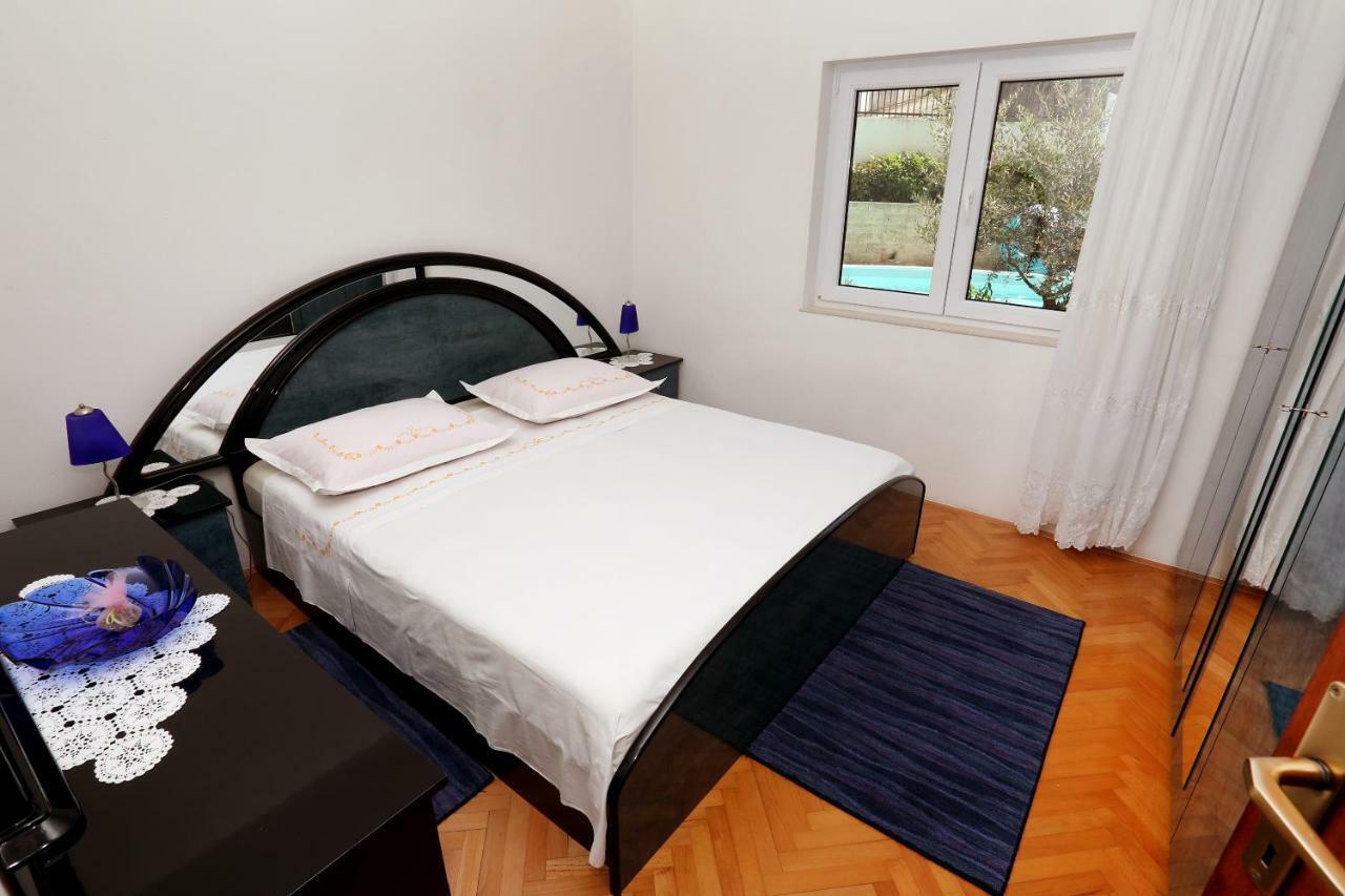 Apartments Sakal 特罗吉尔 外观 照片